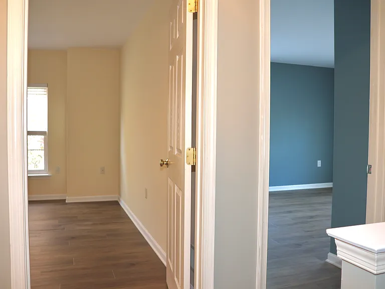 44 Courtyard Dr — Photo 22