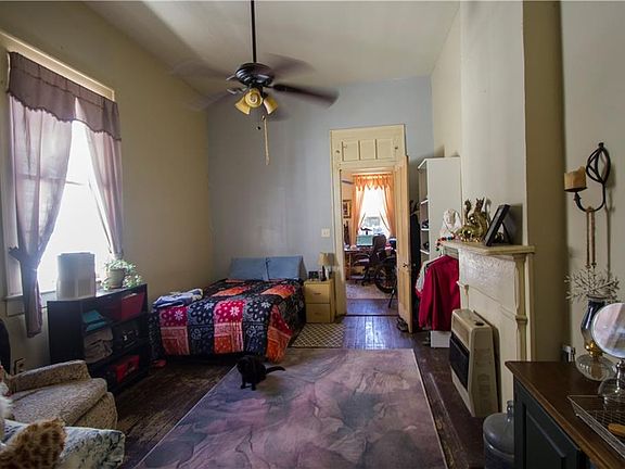 3rd image of 1420 Port St