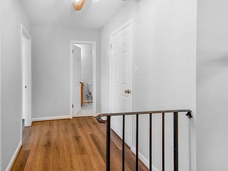 14318 S Shore Ct — Photo 15