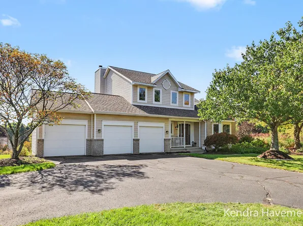 2480 Rolling Meadow Dr NE, Belmont, MI 49306