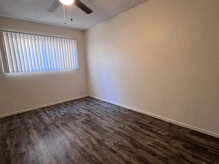 677 Victoria St #6 — Photo 5