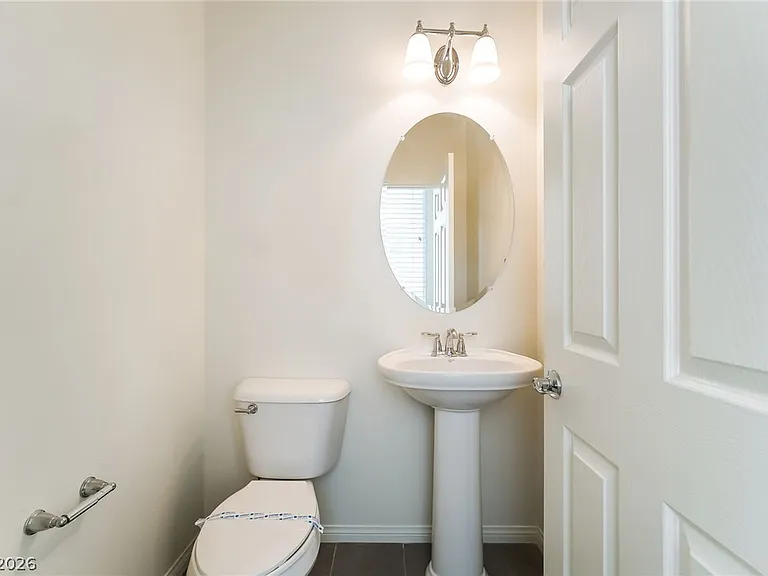 8137 Crimson Creek Ct — Photo 35