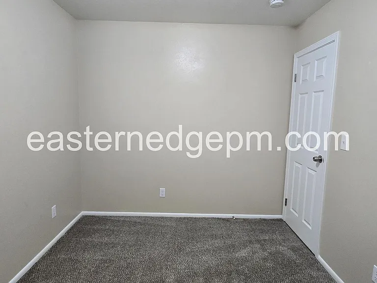330-338 NW 7th St — Photo 13