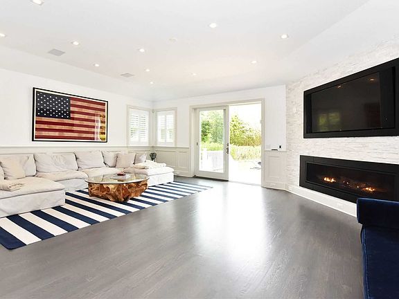 3rd image of 105 Oneck Ln