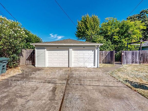 2nd image of 867 Lorna Dr