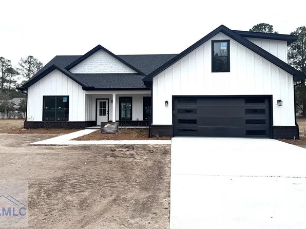 243 Charlton St, Jesup, GA 31545