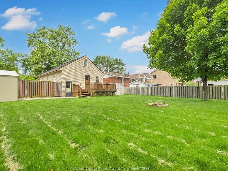 928 Lacasse Blvd — Photo 20