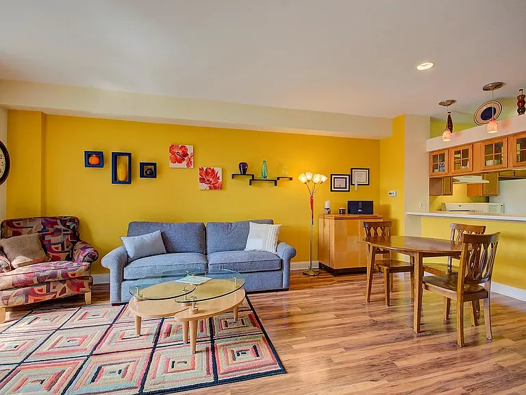 725 Blossom Ct — Photo 10