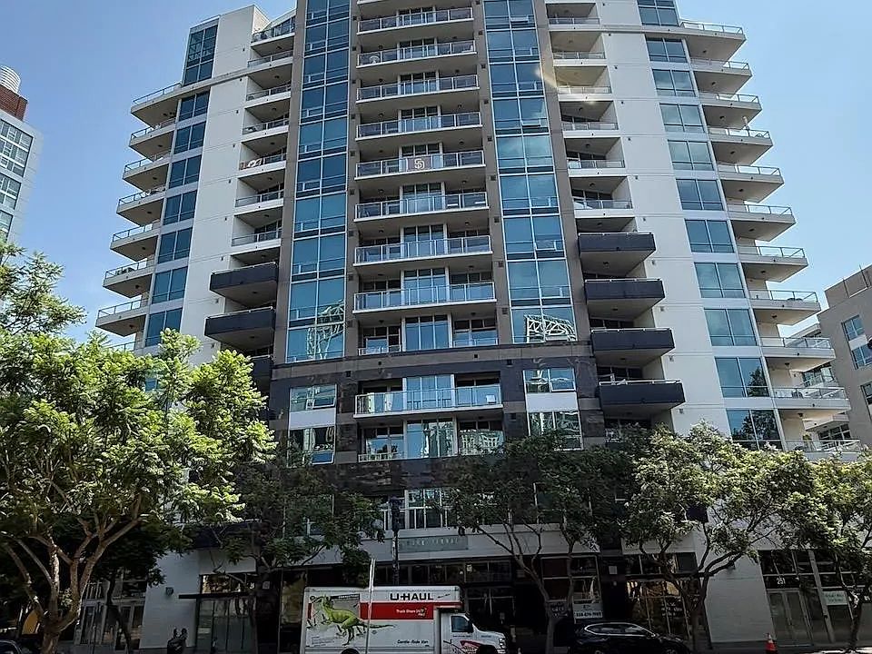 1st image of 253 10th Ave Unit 624