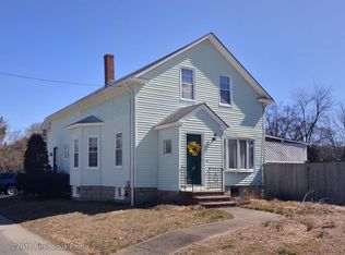 4 Shepard St, Riverside, RI 02915