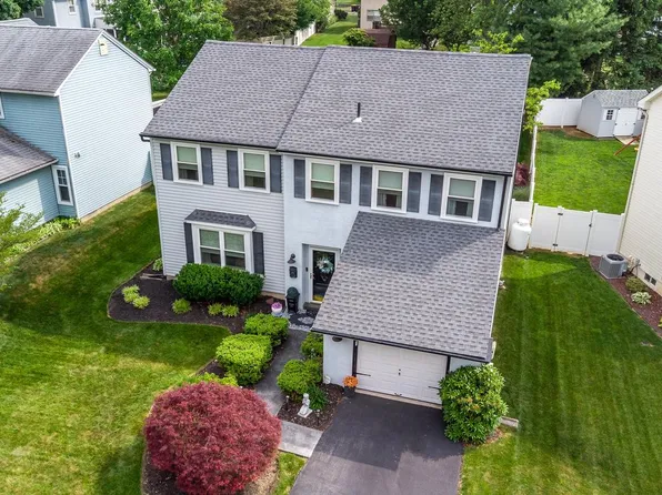 5 Pebble Dr, Horsham, PA 19044