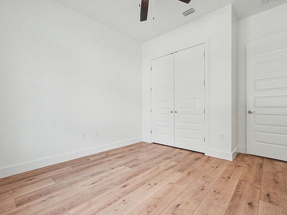 5th image of 25 Owen St