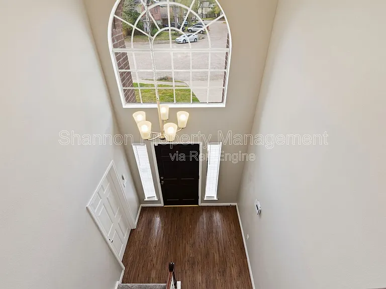 3327 Shady Glen Ln — Photo 14