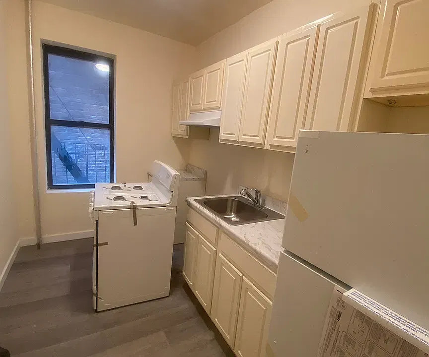 36 Kenilworth Pl #4S