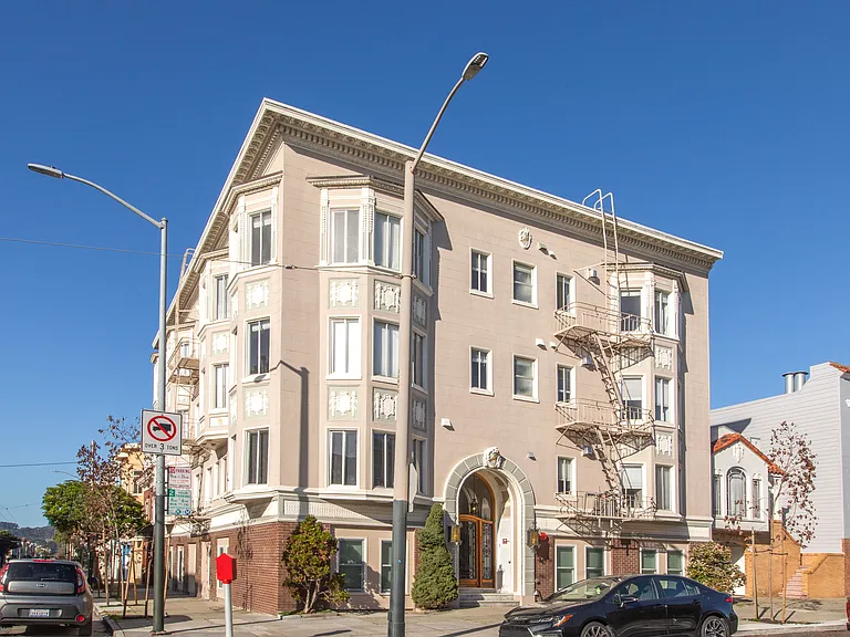 3201 Octavia St #304 — Photo 16