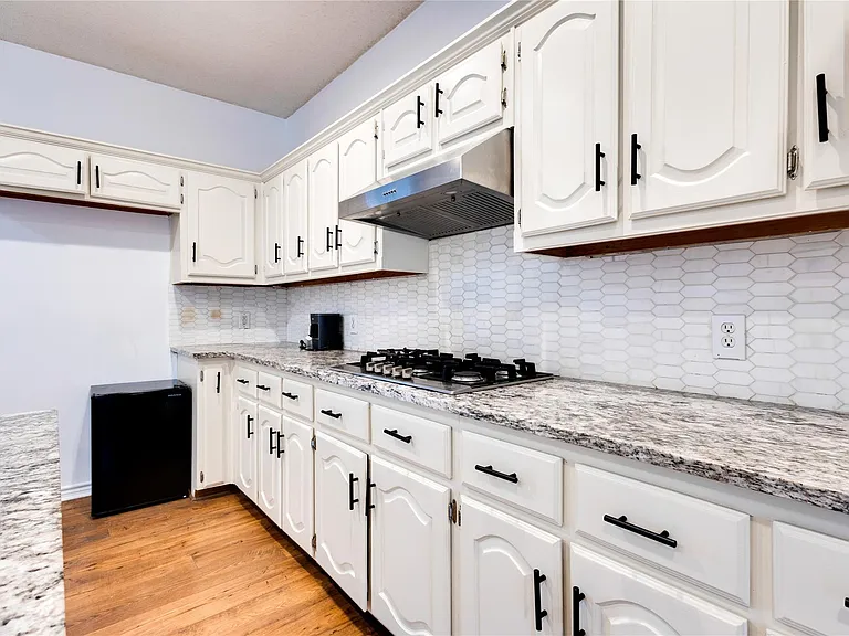 1613 Hightimber Ln — Photo 11