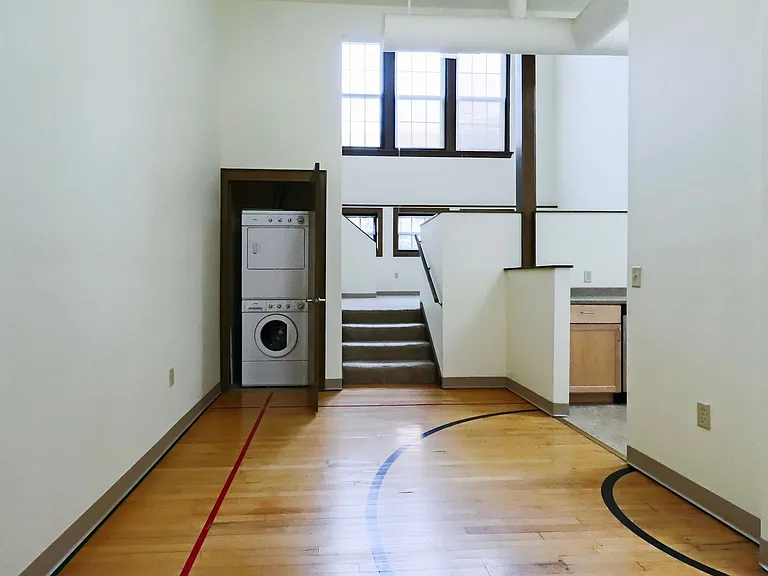 East High Apartments — Photo 93