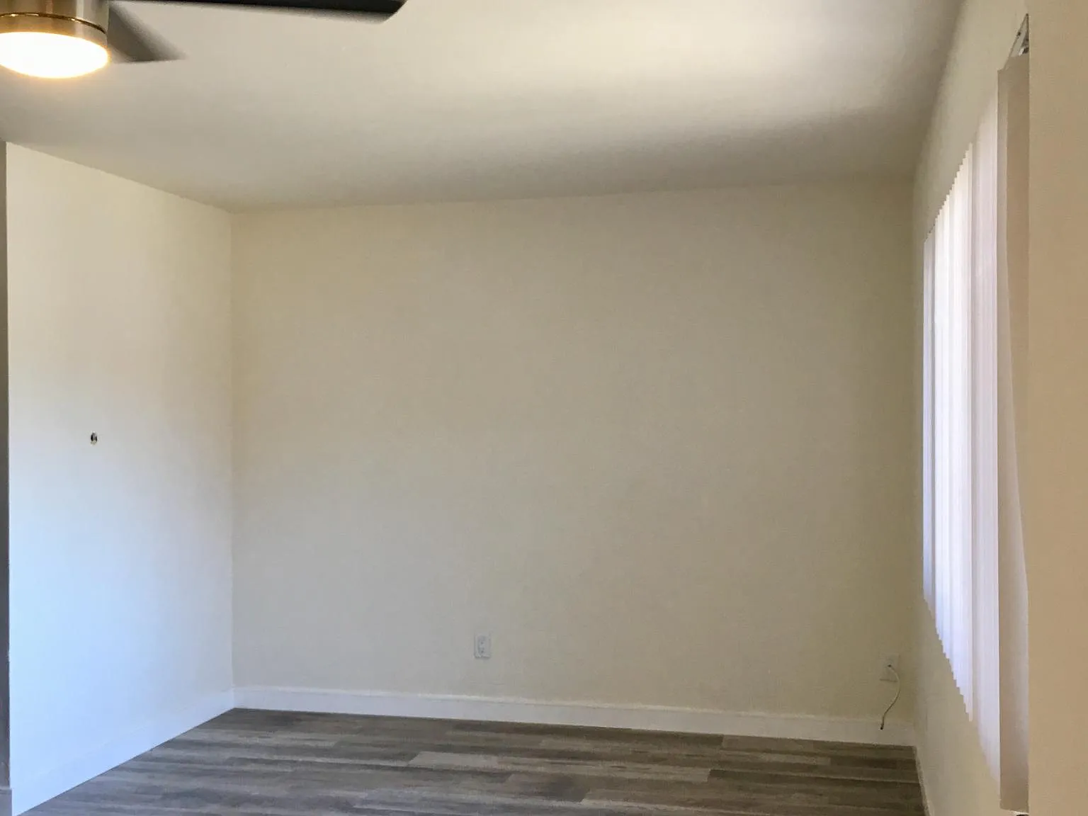 Studio, 300 sqft, $1,725 — Photo 3