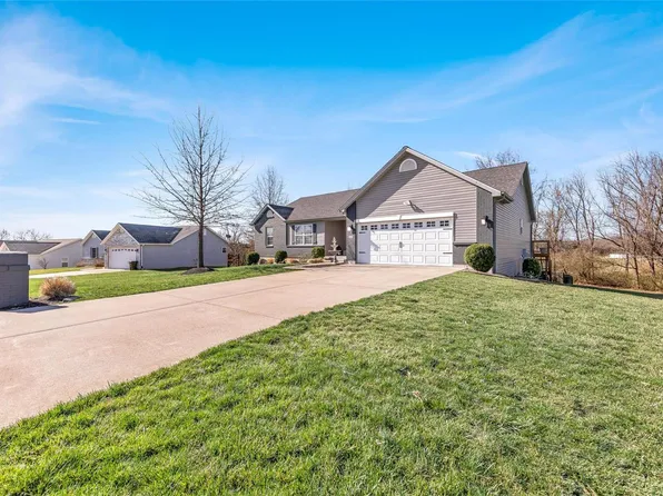 103 Locke Ln, Elsberry, MO 63343