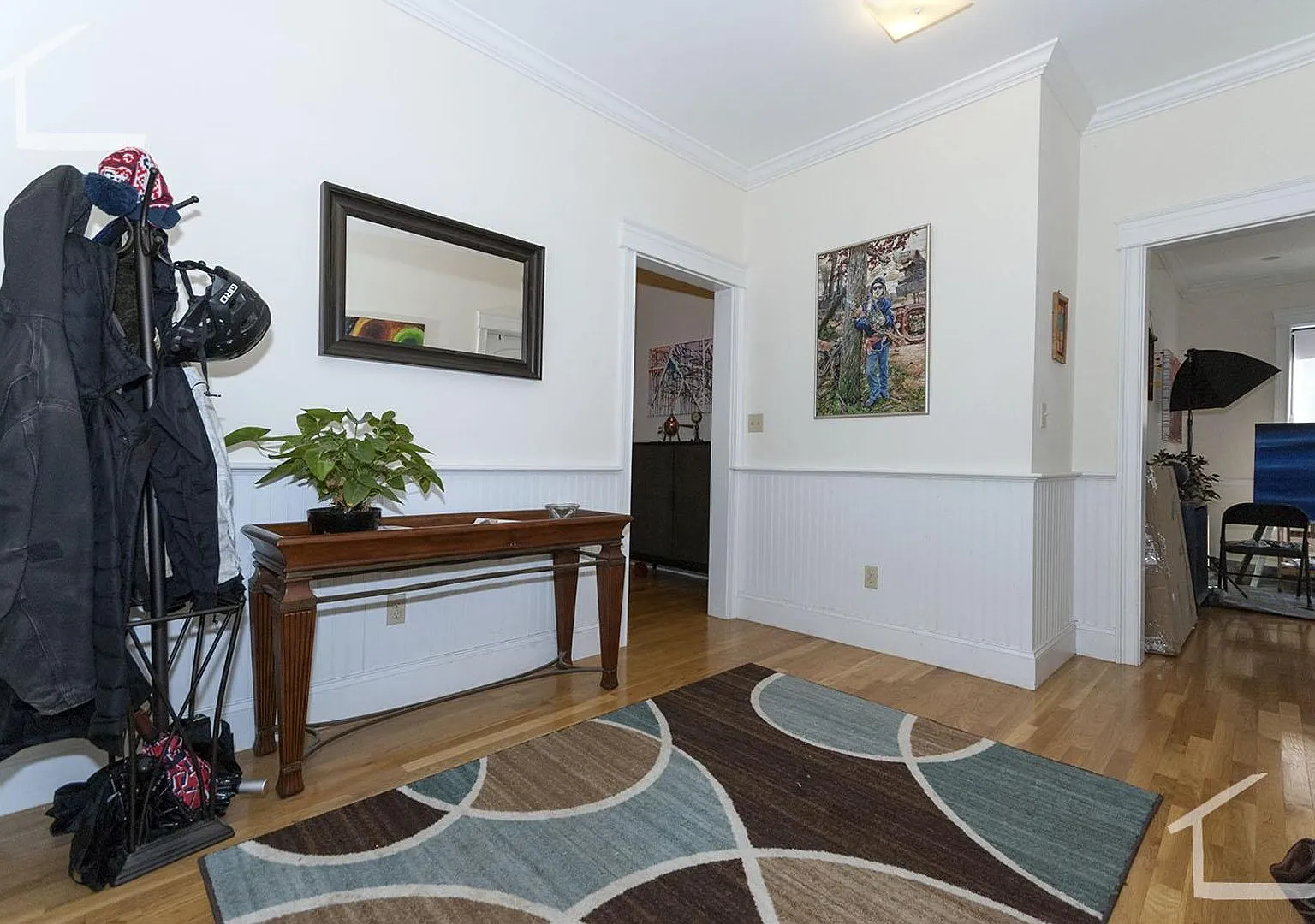 Renovated: Now with higher cei..... — Photo 2