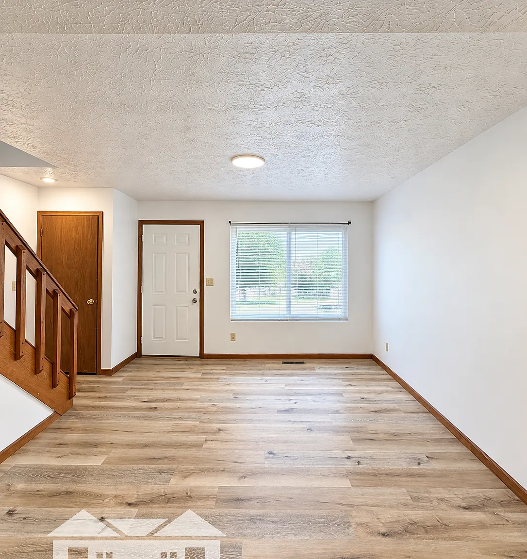 2 bed, 950 sqft, $1,200 — Photo 4