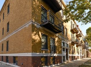 1958 W Byron St APT 4, Chicago, IL 60613