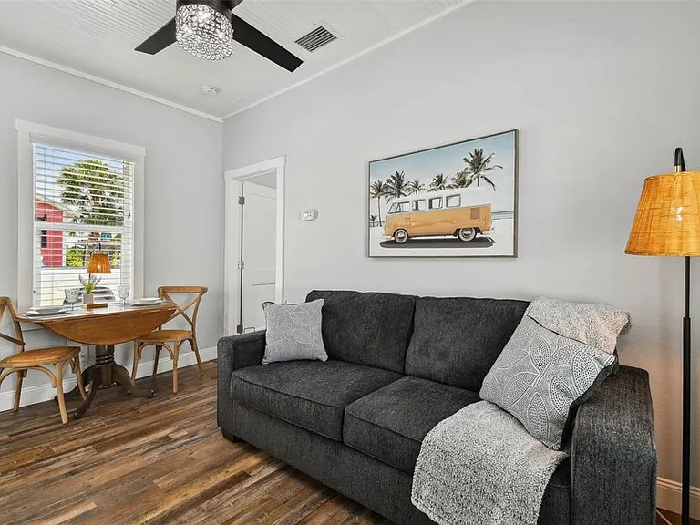 602 1/2 Skinner Blvd — Photo 14