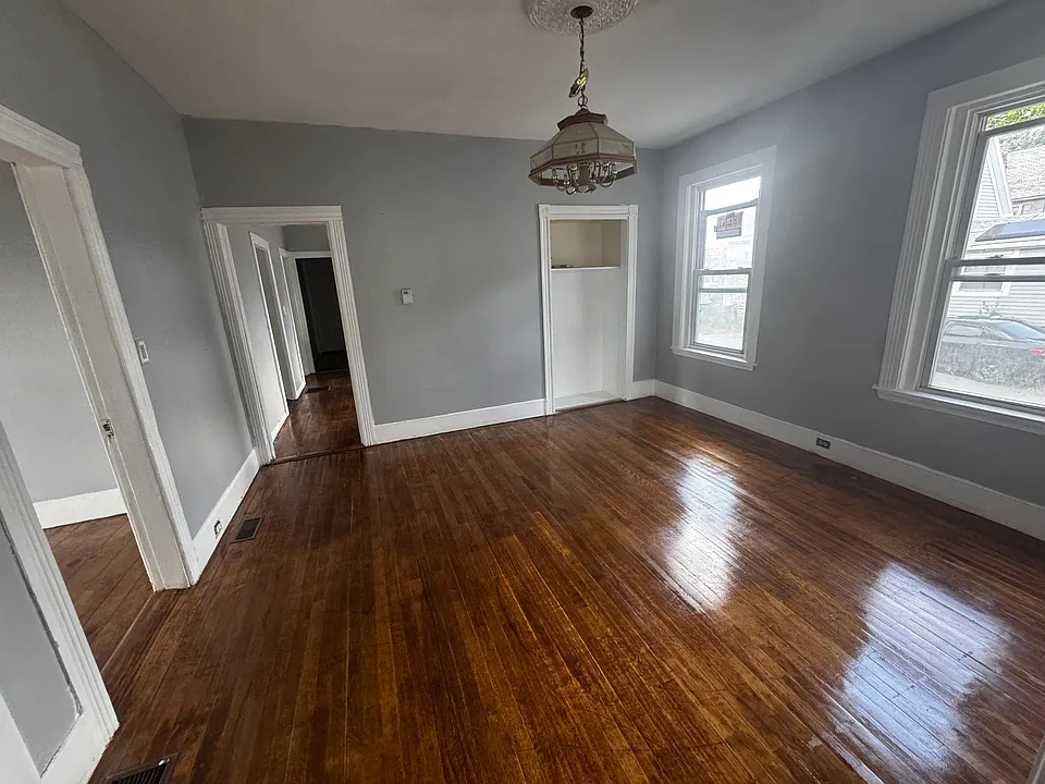 37 Colton St #1