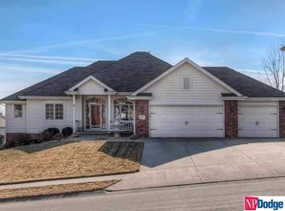 18415 Cinnamon St, Omaha, NE 68135