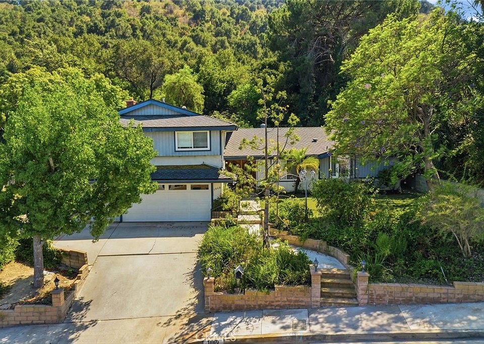 1st image of 1860 Old Canyon Dr