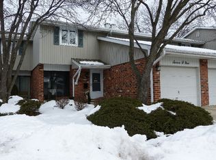 1609 Groton Ct, Wheaton, IL