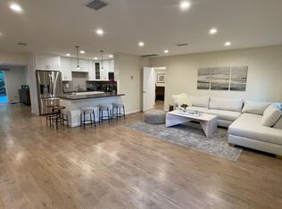 18110 Tarzana St, Tarzana, CA 91356