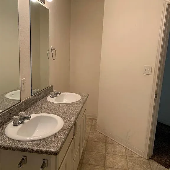317 Cherry St — Photo 13