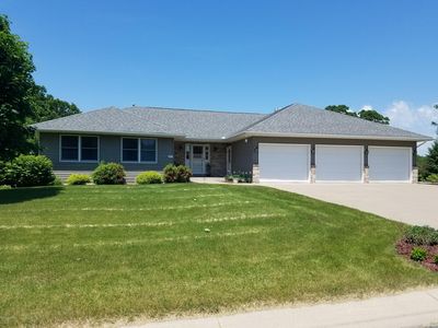 657 E 4th St, Saint Charles, MN, 55972