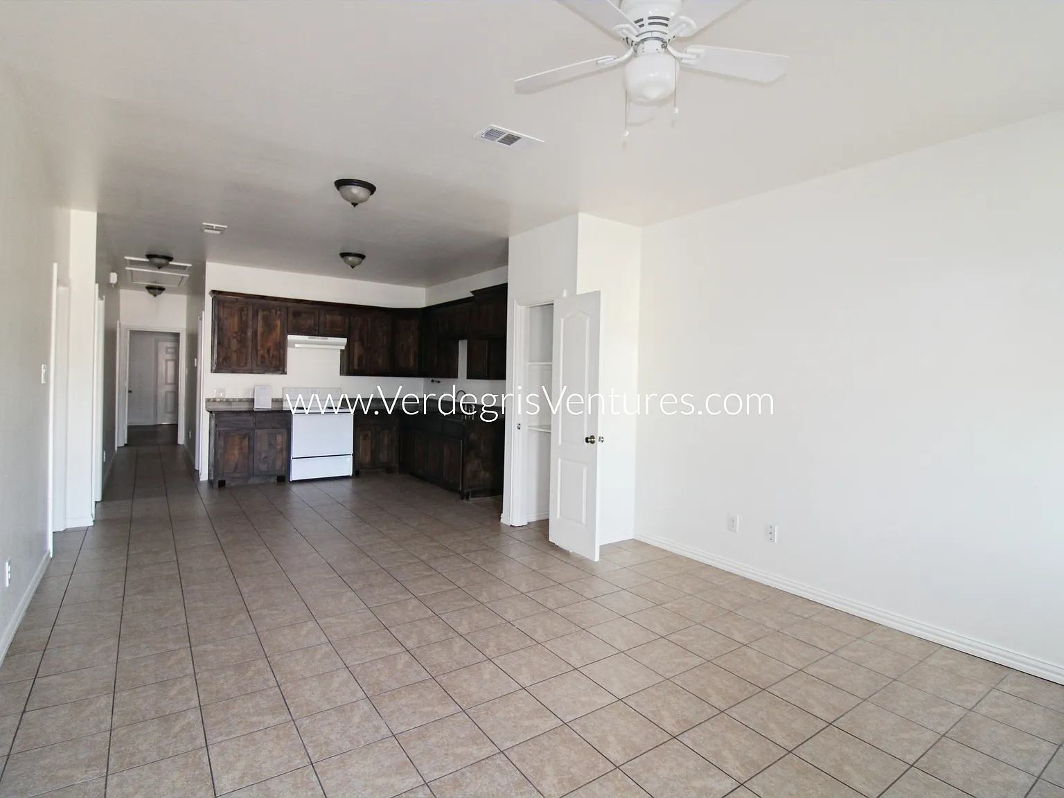 3 bed, 1100 sqft, $1,500 — Photo 3