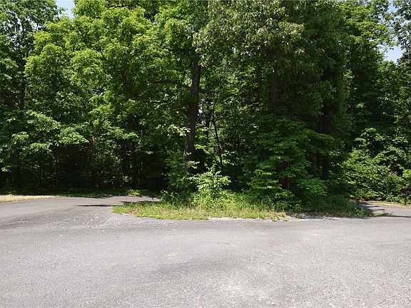 5th image of 21 Lyme Ln