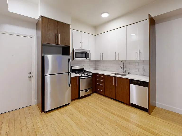 540 Leavenworth Street — Photo 16