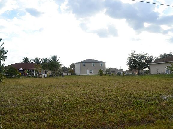 4th image of 707 NW 18th Pl