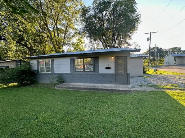 401 1st Ave SW, Gravette, AR 72736