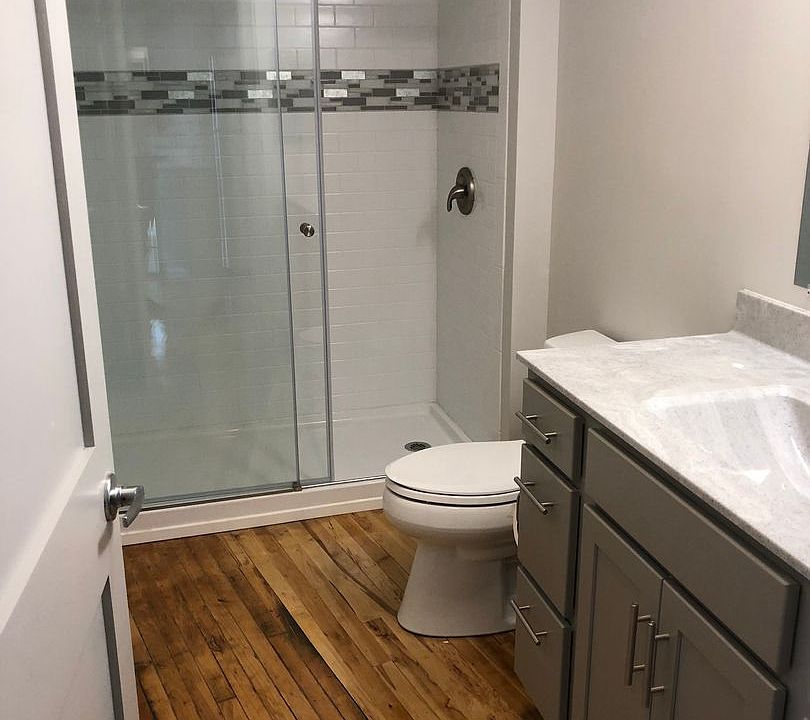 2nd image of 20 E Castle St #207