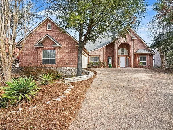 7006 Stone Bluff Ct, Granbury, TX 76048