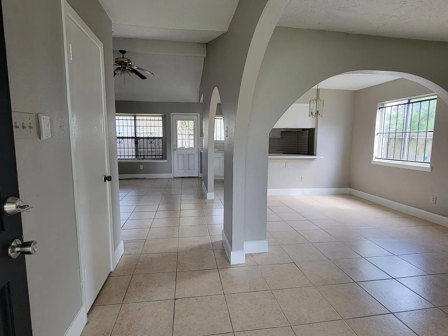 4863 Beechaven Street — Photo 2