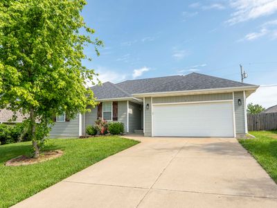 317 Cinnamon Court, Sparta, MO, 65753