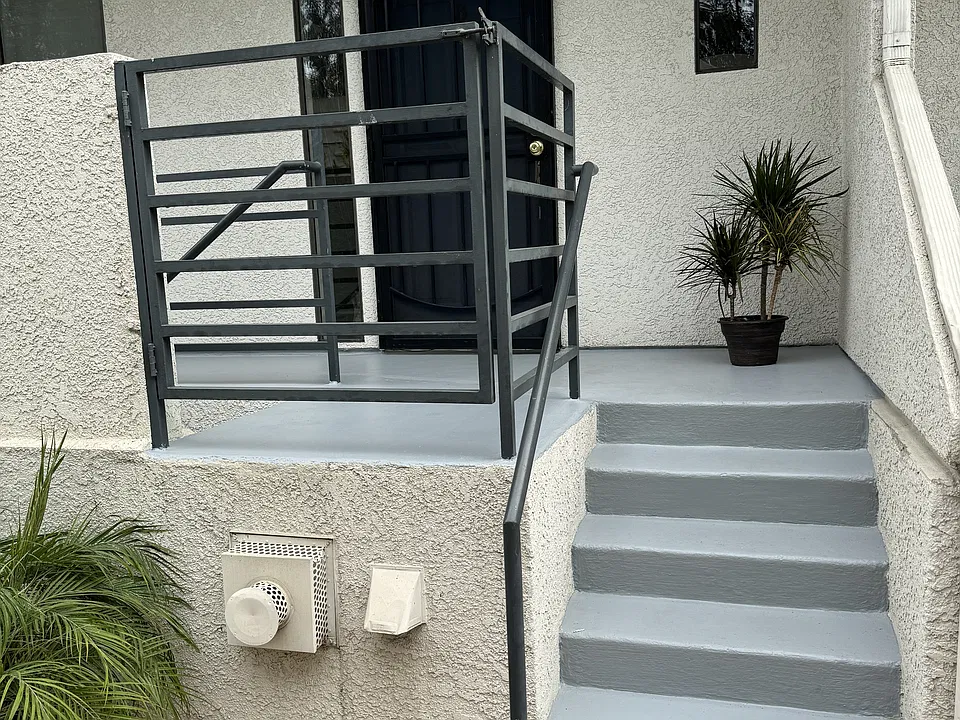 1749 12th St #1-B