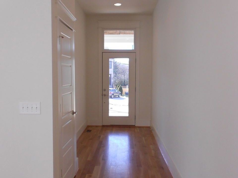1st image of 1814 Primrose Ave