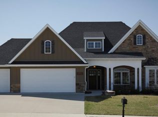 6504 N Cashs Xing, Columbia, MO 65201