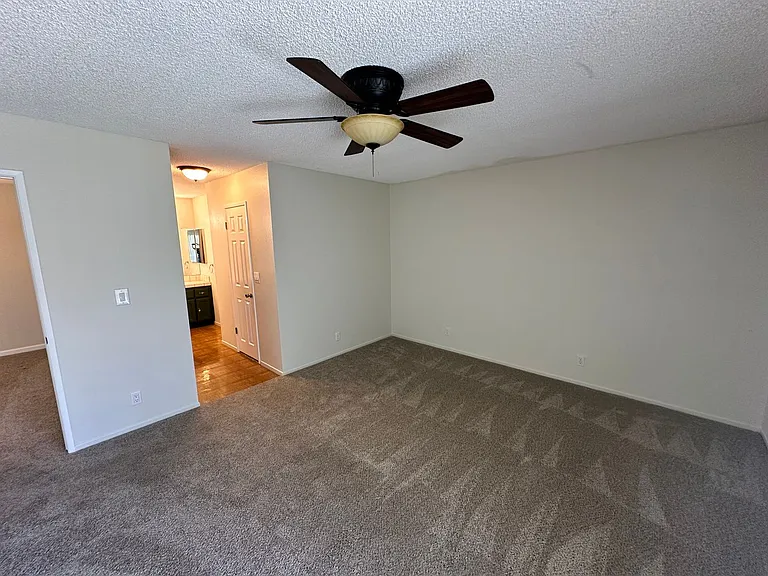11630 Pepper Ln — Photo 4