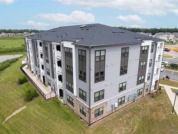 2nd image of 4000 Maze Runner Dr APT 403