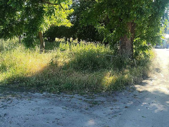 3rd image of 16210 El Camino Real