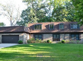 3008 Oaksbury Ct, Rolling Meadows, IL 60008